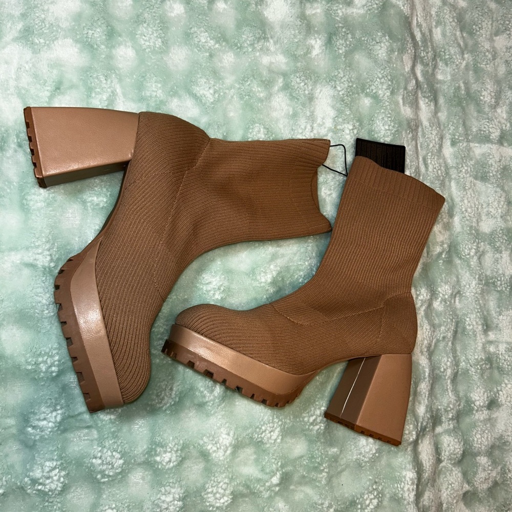 Forever 21 Tan Heeled Boots